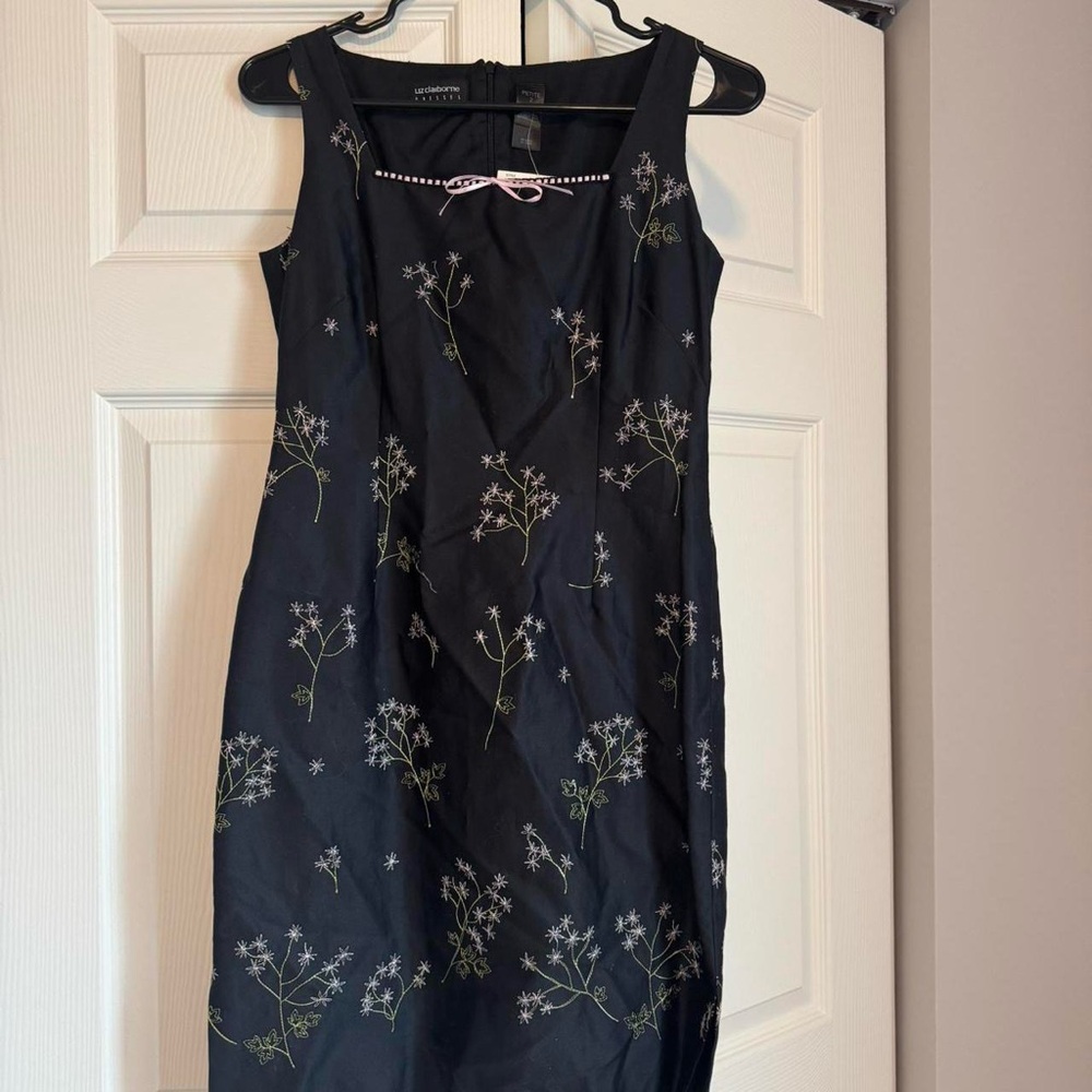 NWT 90’s/Y2K Floral Embroidered Dress